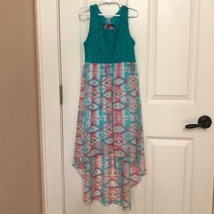 Adorable turquoise and pink dress!